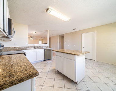 5408 Devils River Drive - Photo Thumbnail 9
