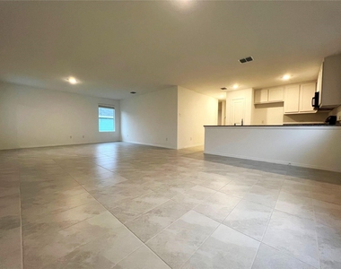 2836 Slatewood Drive - Photo Thumbnail 5