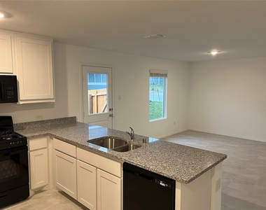 2836 Slatewood Drive - Photo Thumbnail 12
