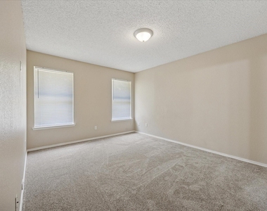 10209 Westward Drive - Photo Thumbnail 8