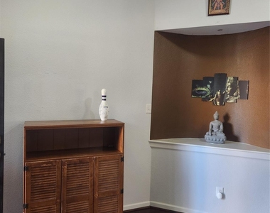 3038 Ivy Hill Lane - Photo Thumbnail 4