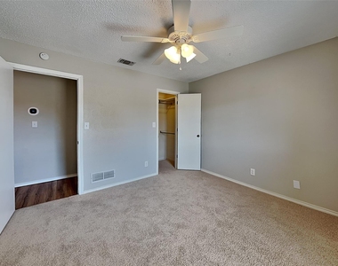 1605 Brighton Drive - Photo Thumbnail 12