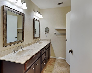 1605 Brighton Drive - Photo Thumbnail 11