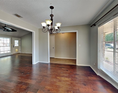 1605 Brighton Drive - Photo Thumbnail 7