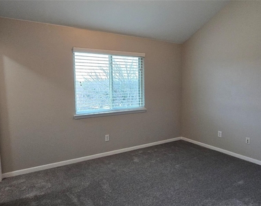 5004 Wethington Court - Photo Thumbnail 18