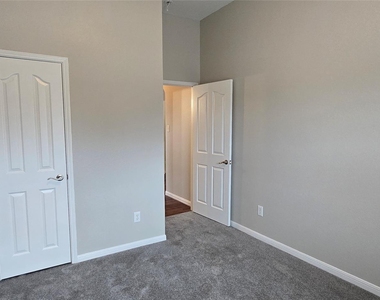 5004 Wethington Court - Photo Thumbnail 13