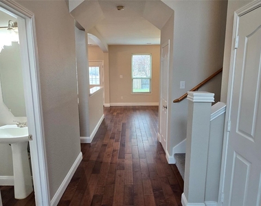 5004 Wethington Court - Photo Thumbnail 3