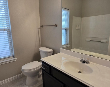 5004 Wethington Court - Photo Thumbnail 11