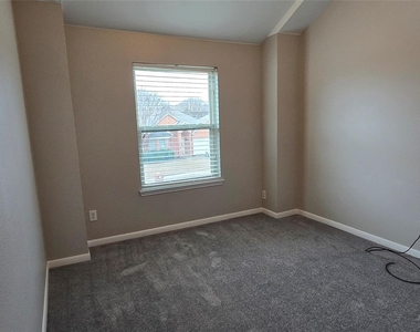 5004 Wethington Court - Photo Thumbnail 12