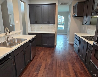 5004 Wethington Court - Photo Thumbnail 10