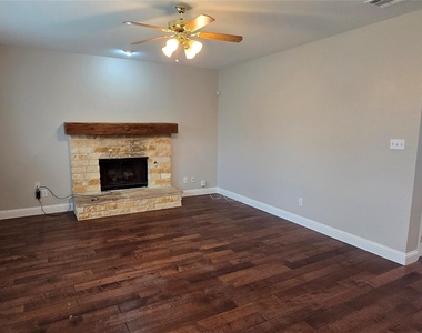 5004 Wethington Court - Photo Thumbnail 7