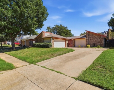 2406 Amber Hill Lane - Photo Thumbnail 1