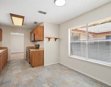 2406 Amber Hill Lane - Photo Thumbnail 13