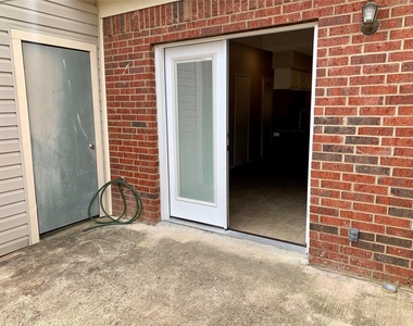 214 Samuel Boulevard - Photo Thumbnail 23