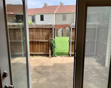 214 Samuel Boulevard - Photo Thumbnail 19