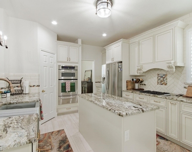 3852 Harrison Drive - Photo Thumbnail 16