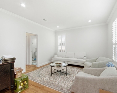 3852 Harrison Drive - Photo Thumbnail 7