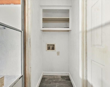 725 Southridge Court - Photo Thumbnail 12