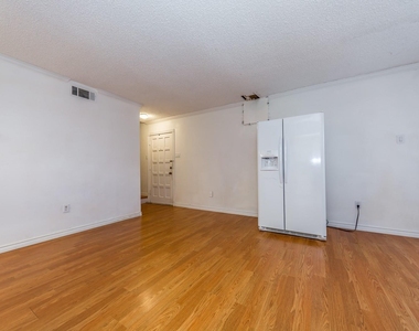 885 Dublin Drive - Photo Thumbnail 5