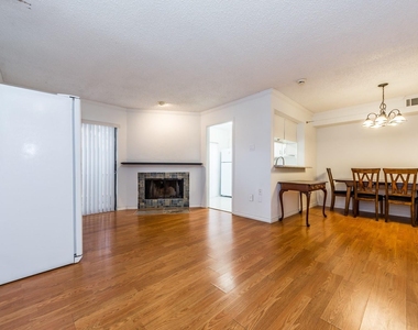 885 Dublin Drive - Photo Thumbnail 2