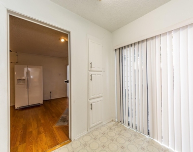 885 Dublin Drive - Photo Thumbnail 9