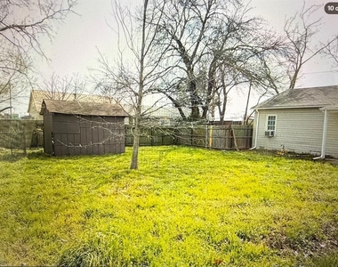807 Chestnut Street - Photo Thumbnail 8