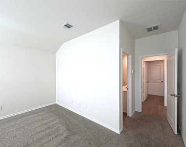 1148 Samantha Drive - Photo Thumbnail 19