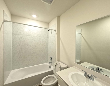 1148 Samantha Drive - Photo Thumbnail 9