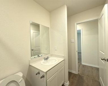 1148 Samantha Drive - Photo Thumbnail 10