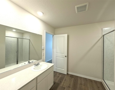 1148 Samantha Drive - Photo Thumbnail 17