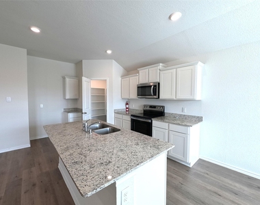 1148 Samantha Drive - Photo Thumbnail 22