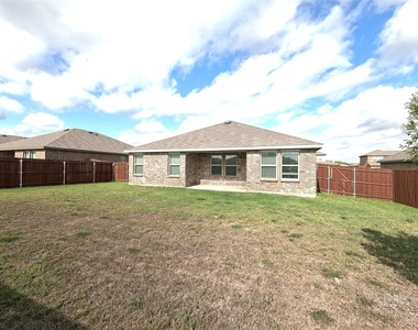 1148 Samantha Drive - Photo Thumbnail 28