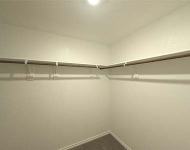 1148 Samantha Drive - Photo Thumbnail 16