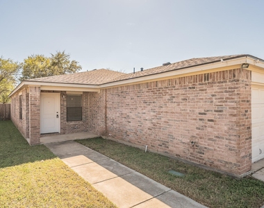 8121 Doreen Avenue - Photo Thumbnail 1