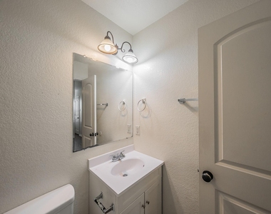 8121 Doreen Avenue - Photo Thumbnail 28