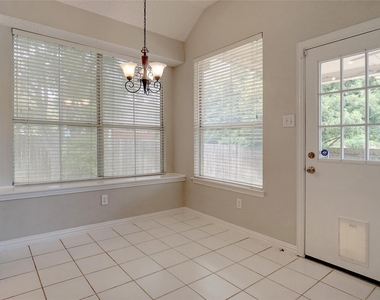 2802 Southwood Court - Photo Thumbnail 9