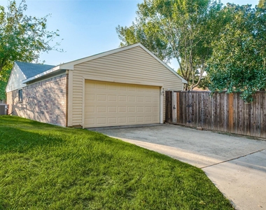 204 Timber Ridge Lane - Photo Thumbnail 13