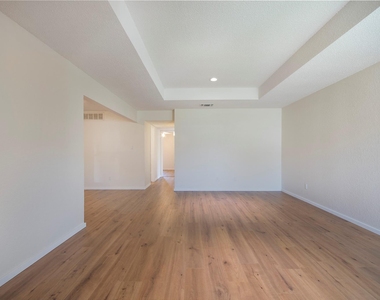 3723 Hulen Park Circle - Photo Thumbnail 3
