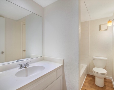 3723 Hulen Park Circle - Photo Thumbnail 13