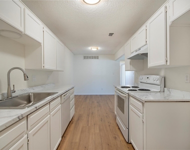 3723 Hulen Park Circle - Photo Thumbnail 10
