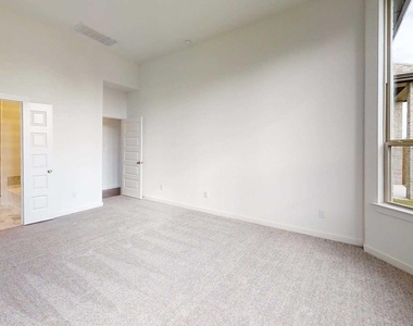1553 Wyler Drive - Photo Thumbnail 9