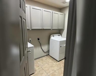 2500 Sierra Drive - Photo Thumbnail 17