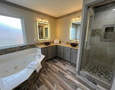 2500 Sierra Drive - Photo Thumbnail 14