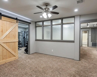 2500 Sierra Drive - Photo Thumbnail 13
