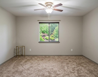 2500 Sierra Drive - Photo Thumbnail 19
