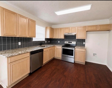 6409 Riverwater Trail - Photo Thumbnail 3