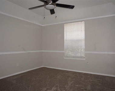 7133 Barbados Drive - Photo Thumbnail 14