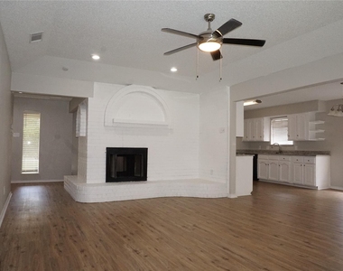 7133 Barbados Drive - Photo Thumbnail 4