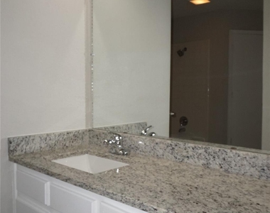 7133 Barbados Drive - Photo Thumbnail 12