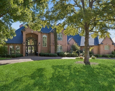 4503 Lakeside Drive - Photo Thumbnail 3